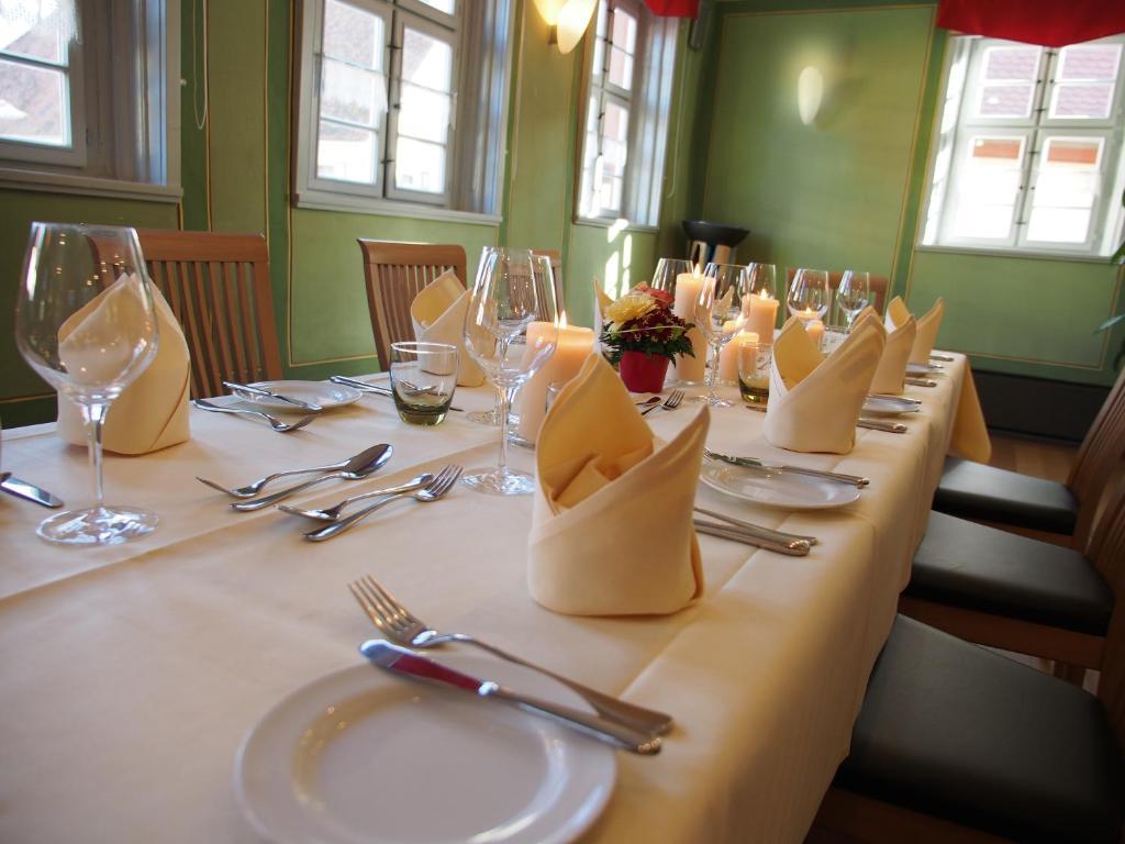 Rotes Ross Hotel